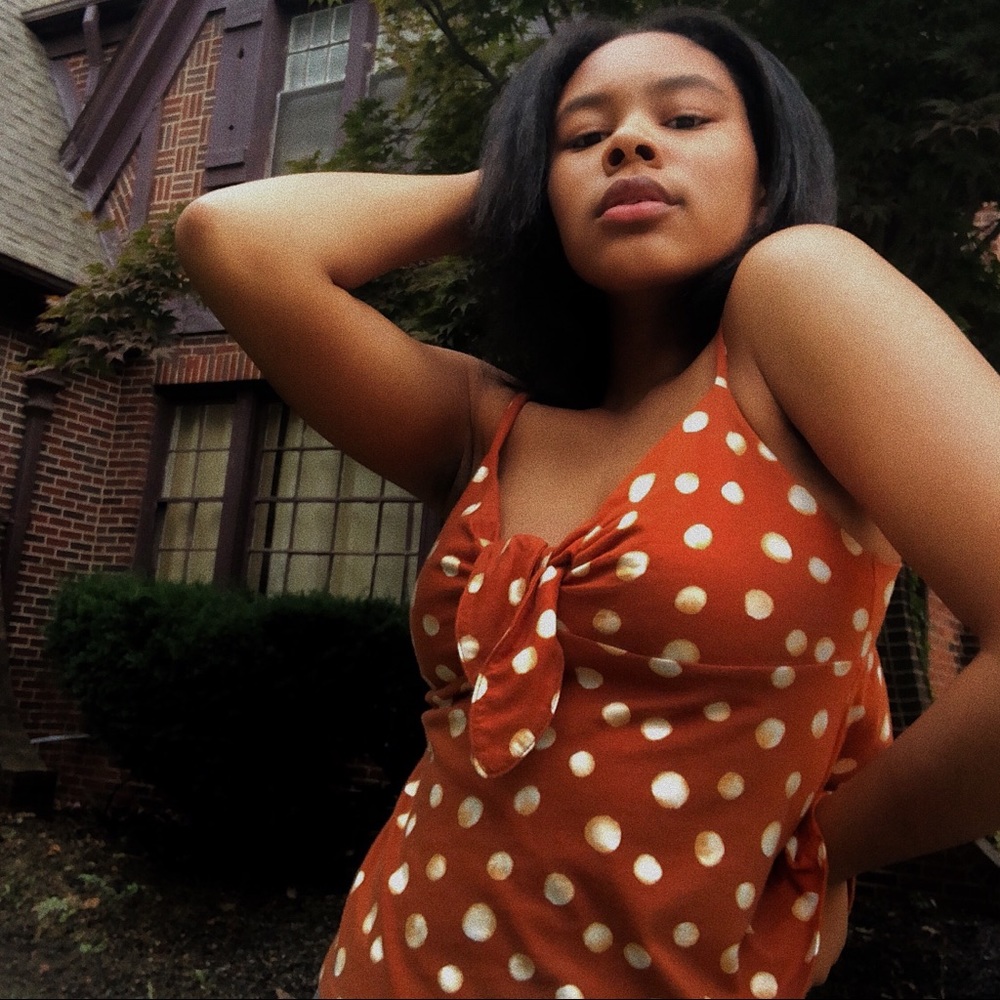 brown polka dot top